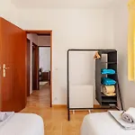 Ninestories Baleal Ferrel (Leiria)