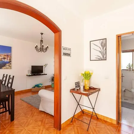 Vakantiehuis Ninestories Baleal Ferrel (Leiria)